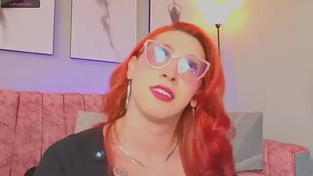 Snapshot of Juliana_Saenzz chatting on October 9, 12:49 pm Juliana Saenzz online show from October 9, 12:49 pm
