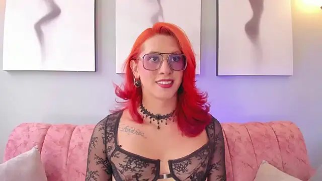 Snapshot of Juliana_Saenzz chatting on October 1, 1:37 pm Juliana Saenzz online show from October 1, 1:37 pm
