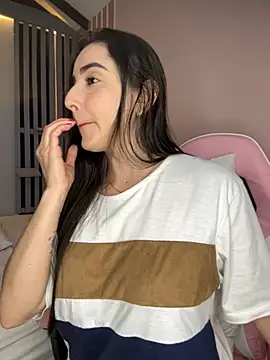 Snapshot of Victoria-And1 chatting on October 21, 1:16 am Victoria-And1 online show from October 21, 1:16 am