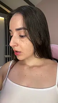 Snapshot of Victoria-And1 chatting on November 25, 1:39 am Victoria-And1 online show from November 25, 1:39 am