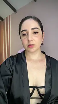 Snapshot of Victoria-And1 chatting on November 14, 1:20 am Victoria-And1 online show from November 14, 1:20 am