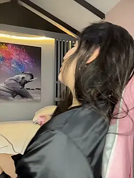 Victoria-And1 online show from April 7, 1:40 am