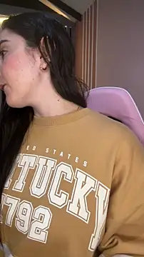 Snapshot of Victoria-And1 chatting on October 30, 1:48 am Victoria-And1 online show from October 30, 1:48 am