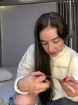 Snapshot of Victoria-And1 chatting on February 27, 3:08 am Victoria-And1 online show from February 27, 3:08 am