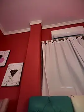 Snapshot of AleezaFrench chatting on March 1, 8:42 pm AleezaFrench online show from March 1, 8:42 pm