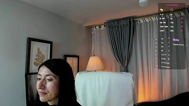 Snapshot of kira_moon__ chatting on October 19, 8:22 pm kira moon online show from October 19, 8:22 pm