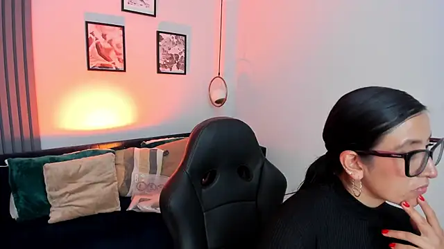 kira moon   online show from February 24, 8:42 pm