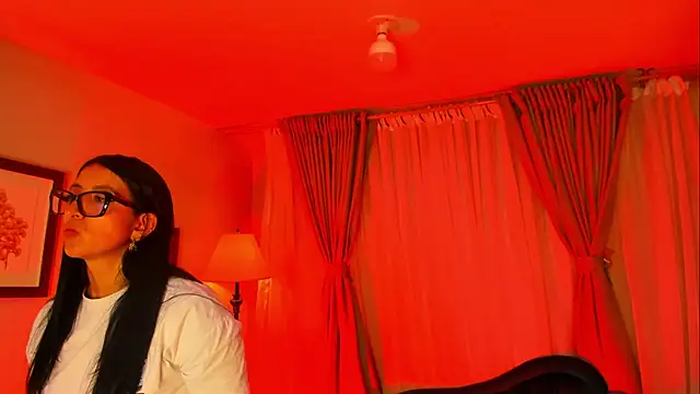 Snapshot of kira_moon__ chatting on September 26, 9:10 pm kira moon online show from September 26, 9:10 pm