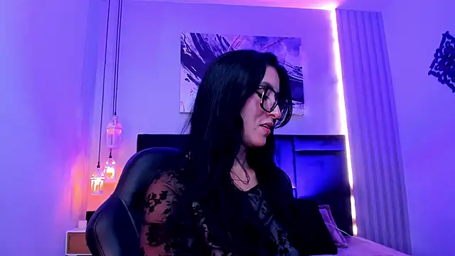 kira moon   online show from April 1, 10:50 pm