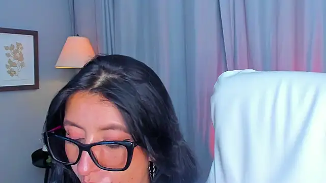 kira moon   online show from March 2, 8:49 pm