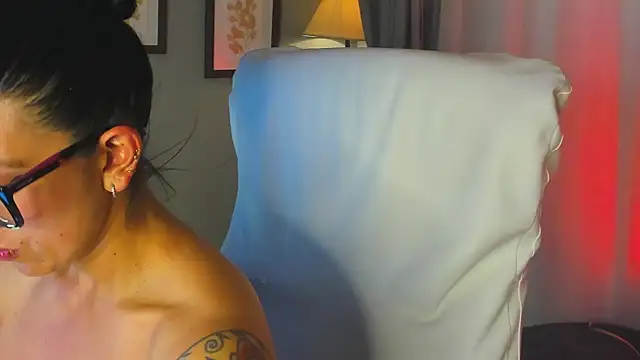 kira moon   online show from February 10, 8:19 pm