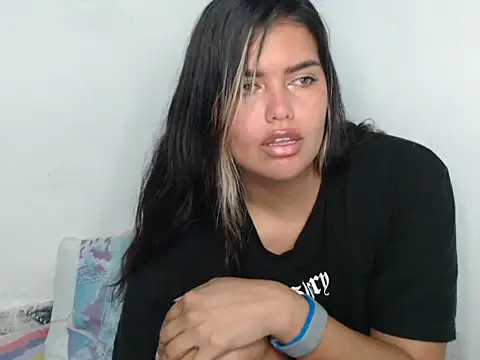 sweetkitty 16 online show from May 27, 8:27 pm