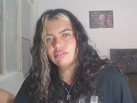 sweetkitty 16 online show from October 2, 5:33 am