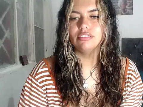 sweetkitty 16 online show from September 26, 8:05 pm