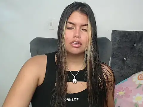 sweetkitty 16 online show from February 12, 8:41 pm