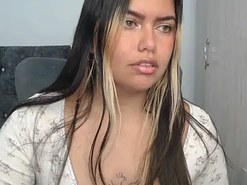 sweetkitty 16 online show from April 8, 9:05 pm