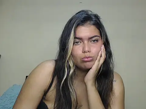 sweetkitty 16 online show from April 16, 2:07 pm