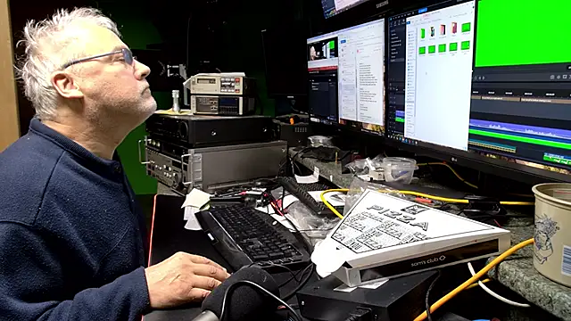 ButtCrackShowing-OOPS online show from March 23, 6:30 pm