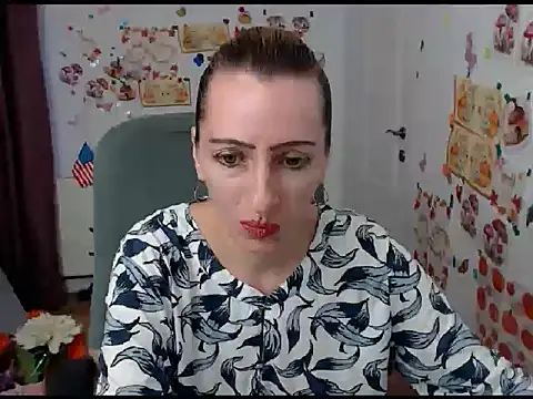 Snapshot of EvelynAngell chatting on September 16, 9:10 am EvelynAngell online show from September 16, 9:10 am