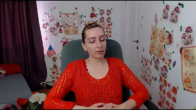 Snapshot of EvelynAngell chatting on September 15, 6:03 am EvelynAngell online show from September 15, 6:03 am