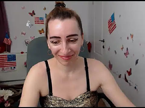 Snapshot of EvelynAngell chatting on January 27, 10:38 am EvelynAngell online show from January 27, 10:38 am