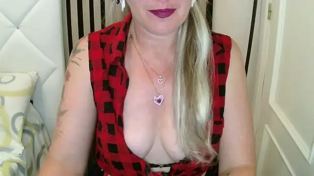 xxNoeliaxx online show from April 28, 6:51 am