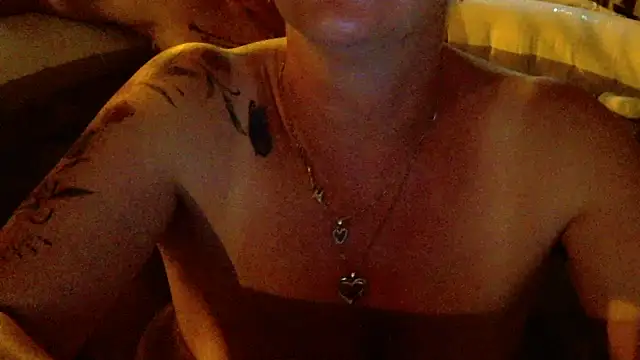 xxNoeliaxx online show from May 22, 8:07 pm