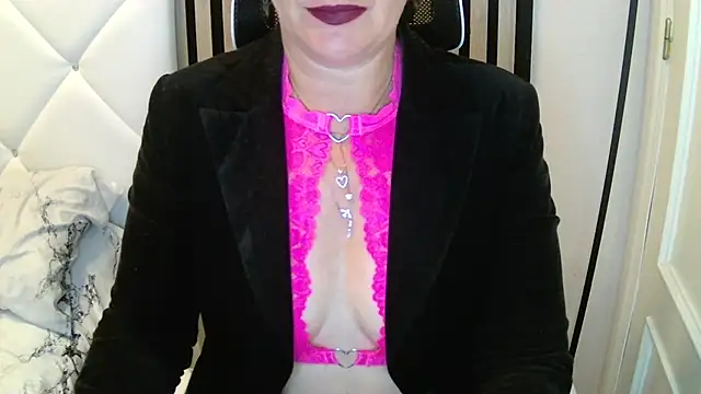 xxNoeliaxx online show from December 16, 7:45 am