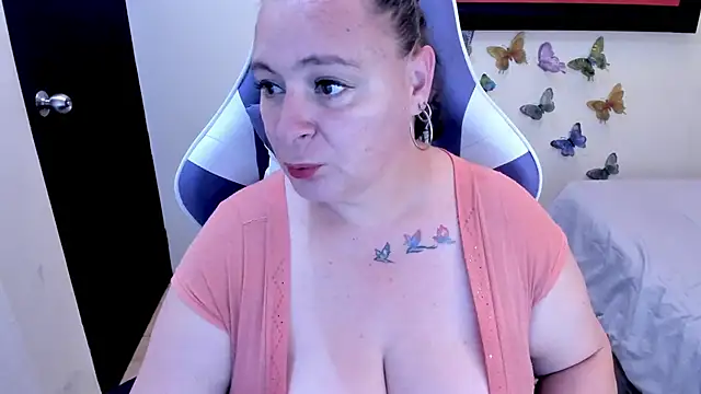 Snapshot of MIILLA_1 chatting on March 8, 9:08 pm MIILLA 1 online show from March 8, 9:08 pm