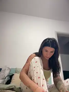 Simply the best online show from February 10, 5:45 pm