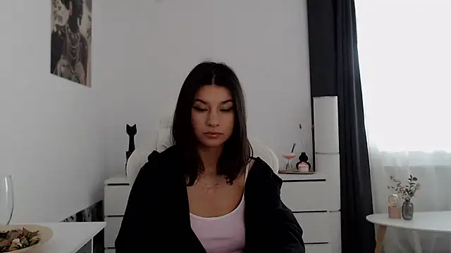 Snapshot of Simply_the_best chatting on February 6, 1:10 pm Simply the best online show from February 6, 1:10 pm