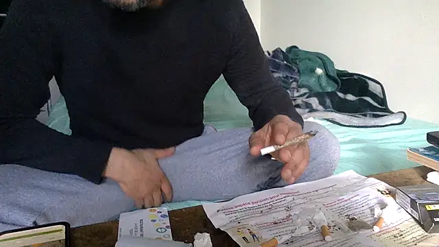 Snapshot of molozeb chatting on February 4, 3:18 pm molozeb online show from February 4, 3:18 pm