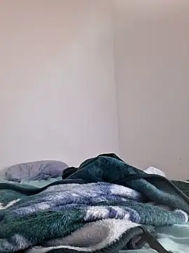 Snapshot of molozeb chatting on December 19, 7:55 am molozeb online show from December 19, 7:55 am