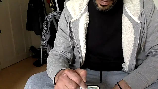 Snapshot of molozeb chatting on February 2, 3:00 pm molozeb online show from February 2, 3:00 pm