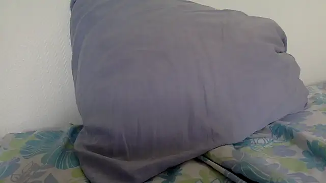 Snapshot of molozeb chatting on February 23, 8:26 am molozeb online show from February 23, 8:26 am