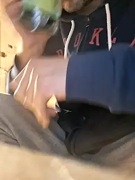 Snapshot of molozeb chatting on December 22, 7:19 am molozeb online show from December 22, 7:19 am