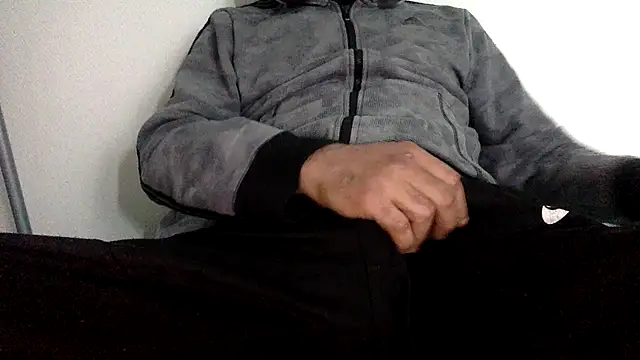 Snapshot of molozeb chatting on February 13, 1:05 am molozeb online show from February 13, 1:05 am