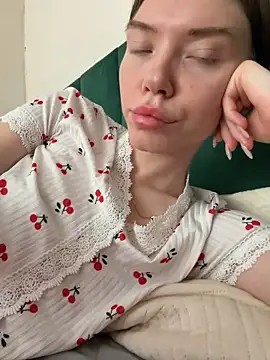 Snapshot of Lisaaa_Alisa chatting on May 19, 4:19 am Lisaaa Alisa online show from May 19, 4:19 am