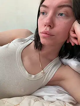 Lisaaa Alisa online show from April 14, 4:06 am