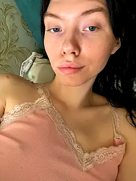 Snapshot of Lisaaa_Alisa chatting on November 3, 3:45 am Lisaaa Alisa online show from November 3, 3:45 am