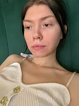 Snapshot of Lisaaa_Alisa chatting on January 13, 3:43 am Lisaaa Alisa online show from January 13, 3:43 am