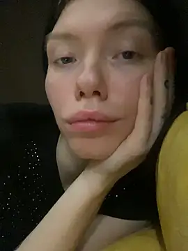 Snapshot of Lisaaa_Alisa chatting on December 18, 2:10 pm Lisaaa Alisa online show from December 18, 2:10 pm