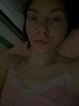Snapshot of Lisaaa_Alisa chatting on October 18, 9:39 pm Lisaaa Alisa online show from October 18, 9:39 pm