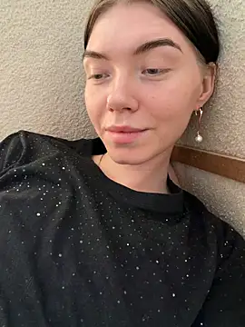 Lisaaa Alisa online show from March 25, 11:20 am