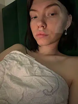 Lisaaa Alisa online show from March 14, 8:15 pm