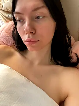 Snapshot of Lisaaa_Alisa chatting on October 15, 4:33 am Lisaaa Alisa online show from October 15, 4:33 am