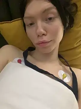 Snapshot of Lisaaa_Alisa chatting on December 19, 4:42 pm Lisaaa Alisa online show from December 19, 4:42 pm