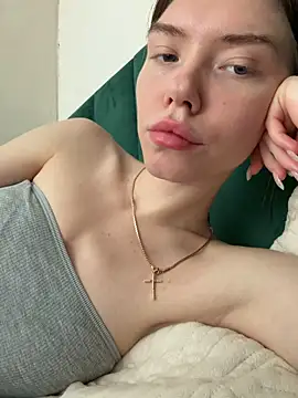 Snapshot of Lisaaa_Alisa chatting on May 18, 4:18 am Lisaaa Alisa online show from May 18, 4:18 am