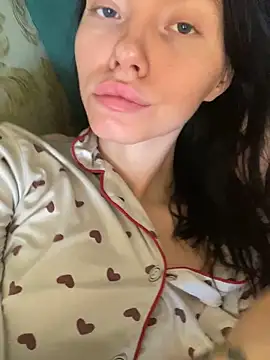 Snapshot of Lisaaa_Alisa chatting on October 29, 4:11 am Lisaaa Alisa online show from October 29, 4:11 am