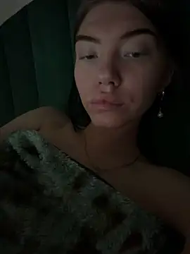 Lisaaa Alisa online show from March 22, 9:05 pm